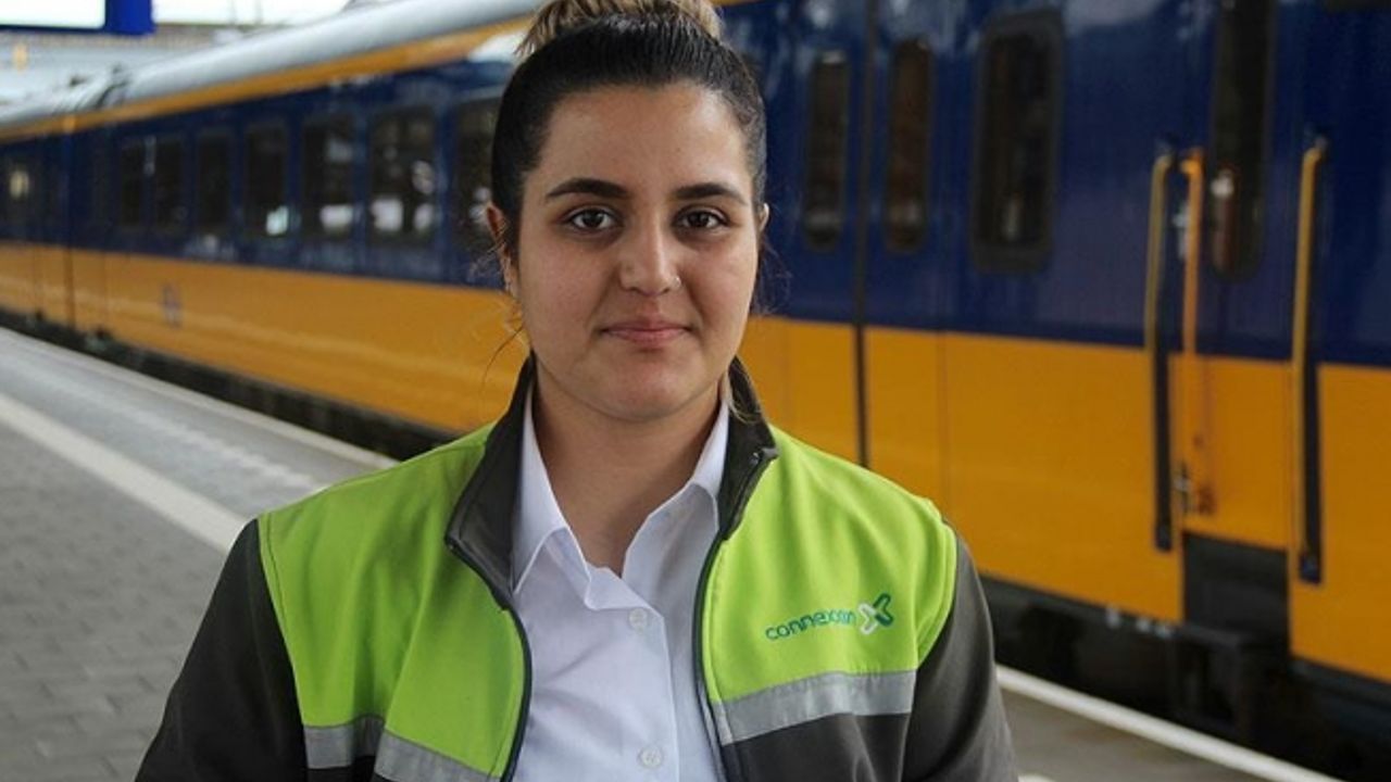 Hollanda'nın en genç bayan tren makinisti Türk kızı