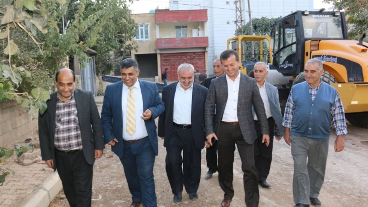 Başkan Bozdağ Sıcak Asfalt Çalışmasını Yerinde İnceledi