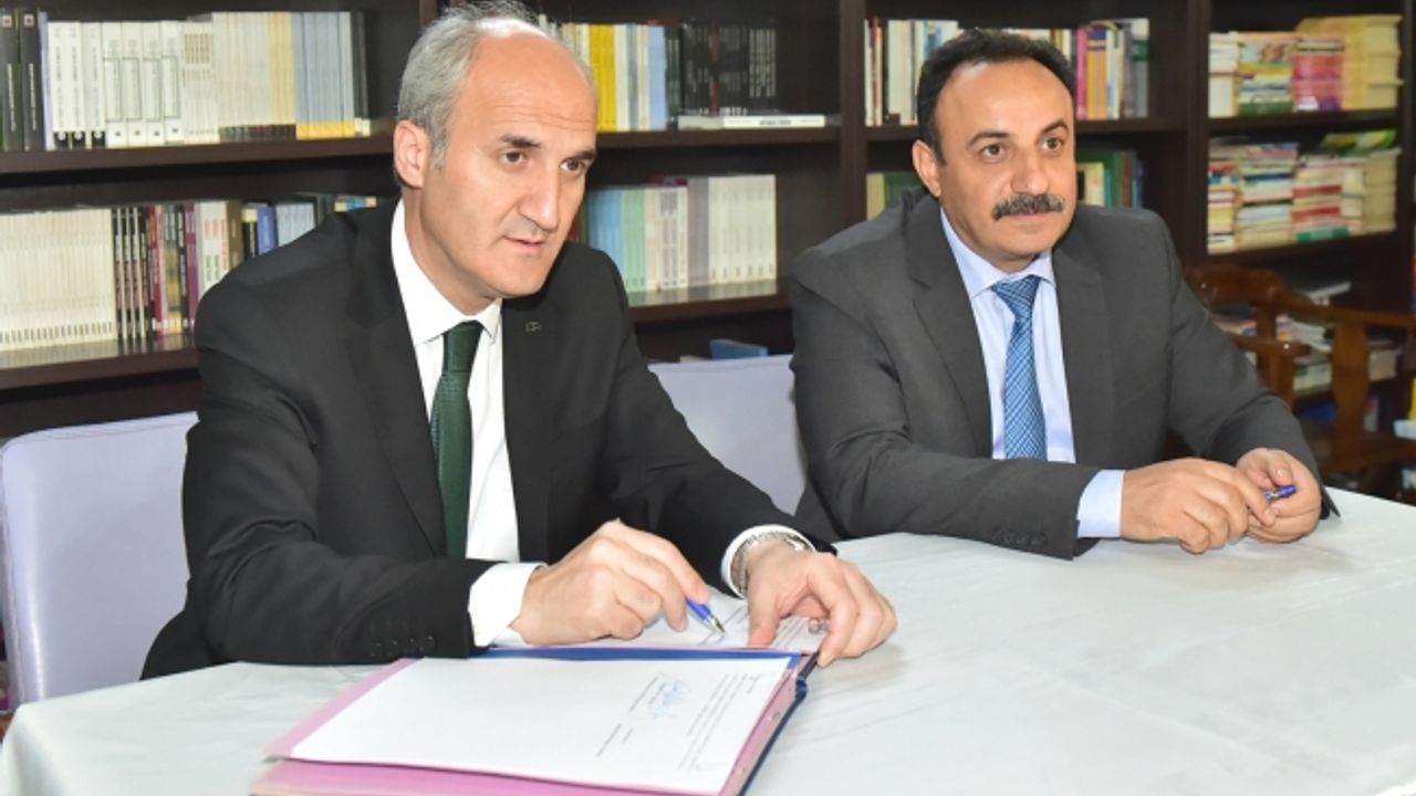 Kıraathanemiz Adeta Kültürel Bir Hazine Deposu