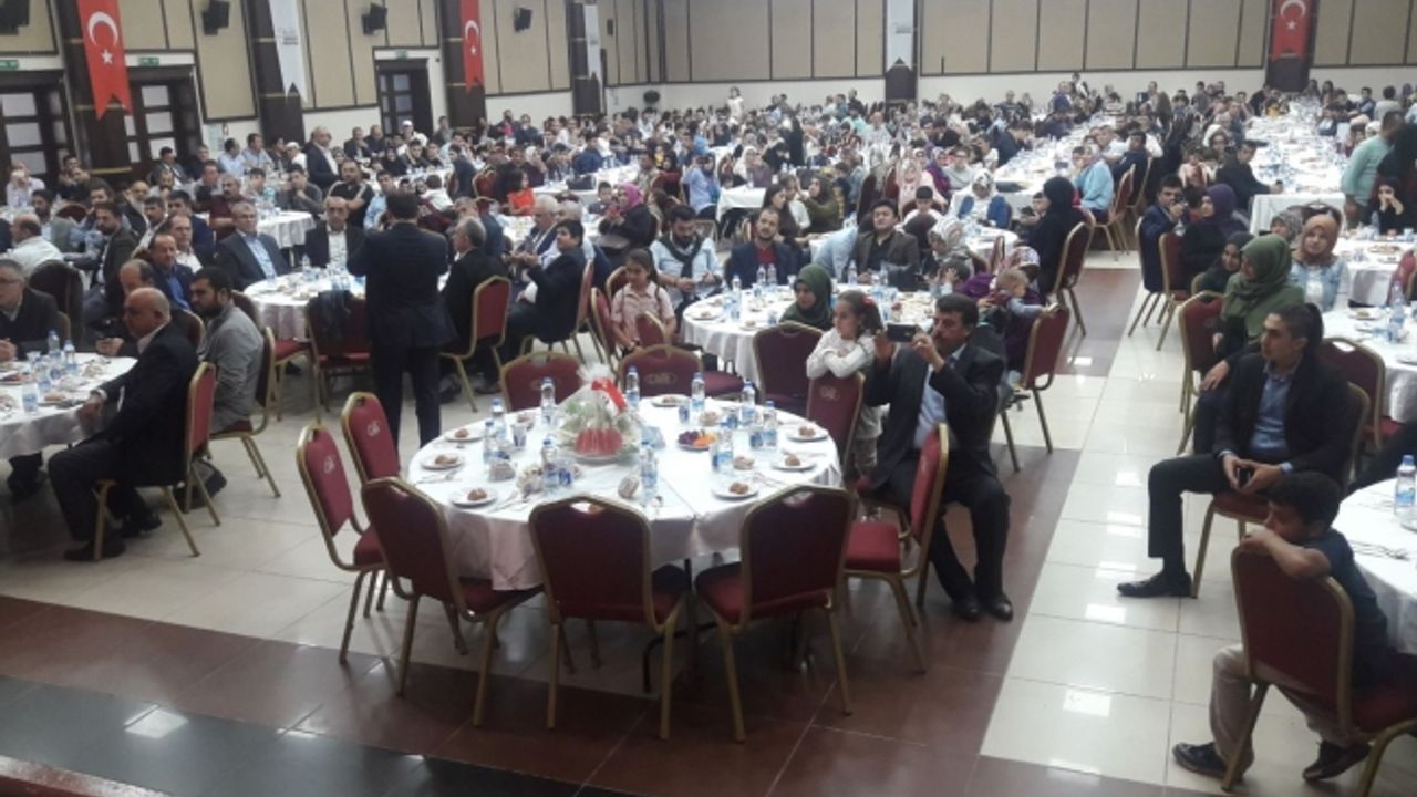 Maraşyurt binlerce Maraşlıyı bir araya getirdi.