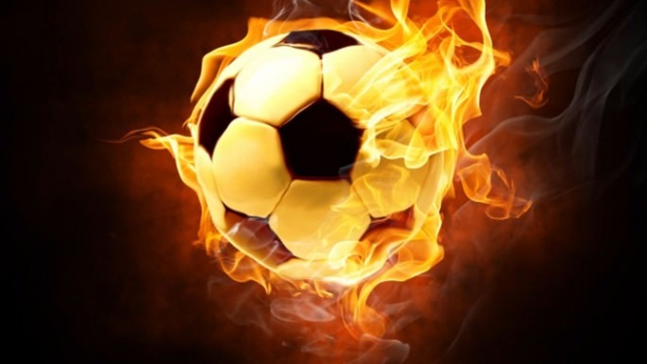Galatasaray sürpriz isimle el sıkıştı!