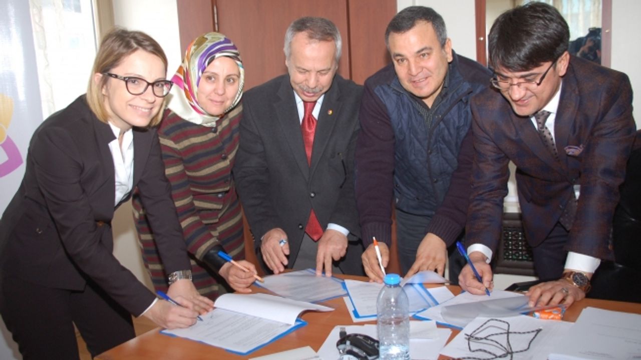 Sanayiciler ve Esnaflar Derneğinden "Bir Umut Işığı" projesi