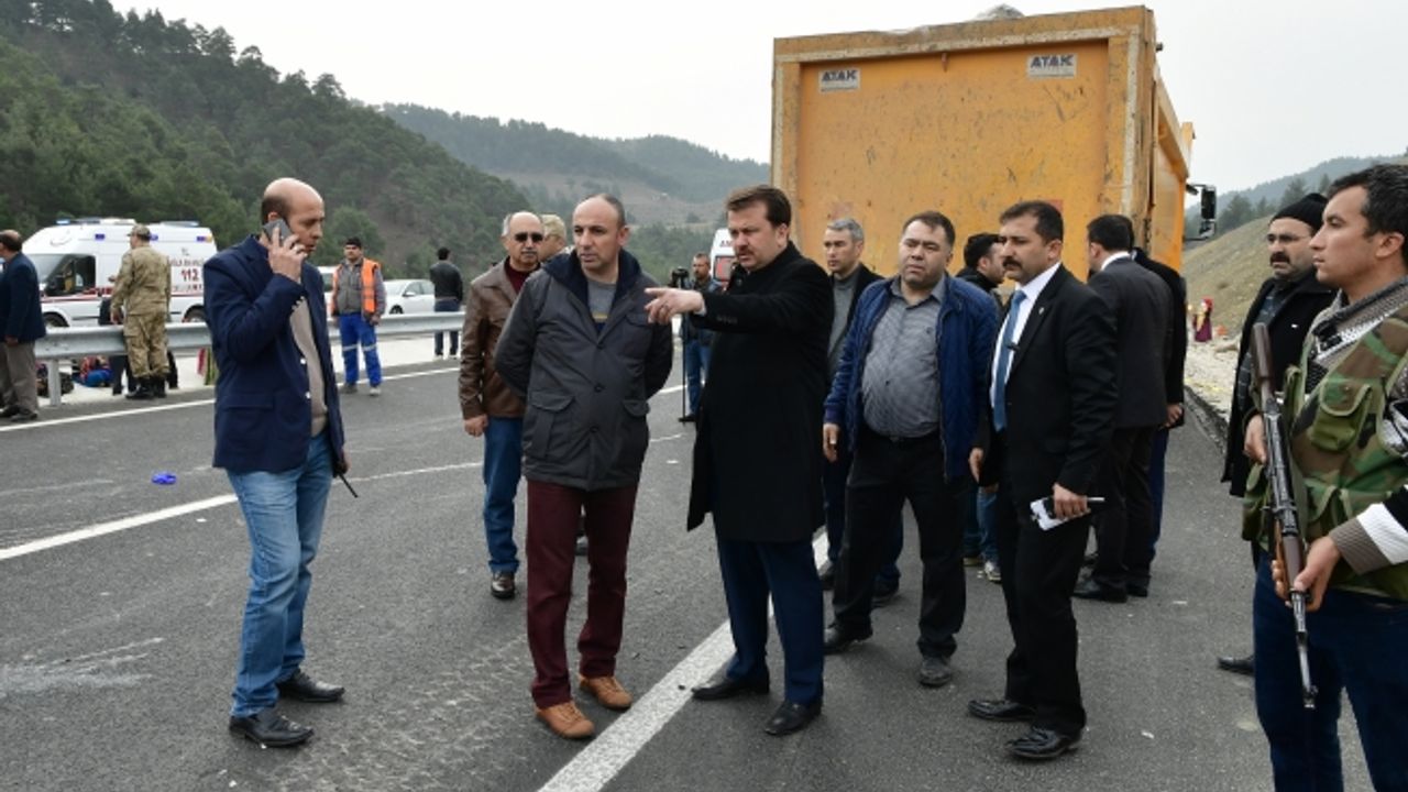 Başkan Erkoç Kaza Yerinde İncelemelerde Bulundu