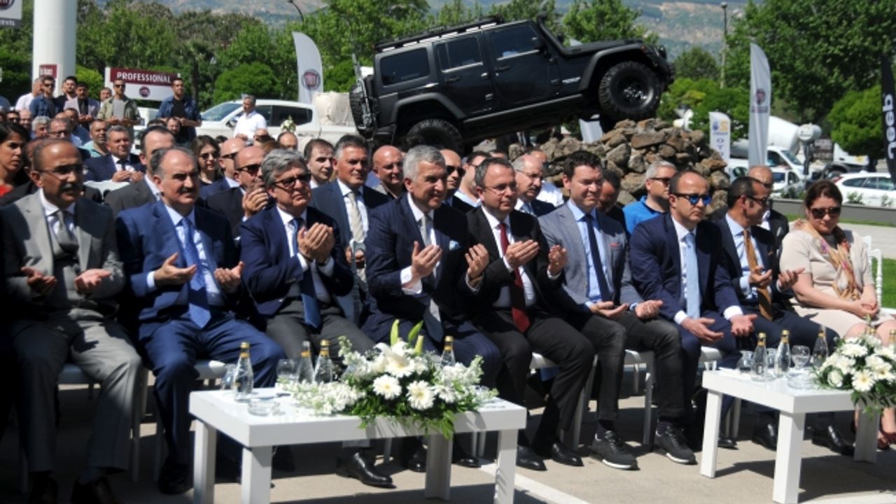 "2017'de 384 bin otomobil ürettik, bu bir Türkiye rekoru"