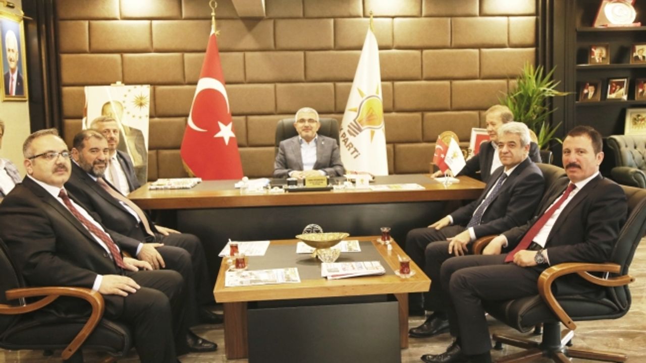 KMTSO Yönetimi Şahin Avşaroğlu'nu Ziyaret Etti