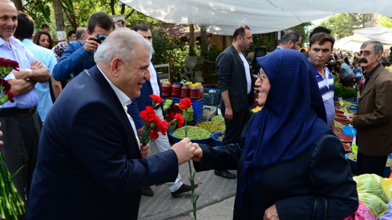 Mahçiçek “ En Kutsal Mertebede Bulunan Annelerimiz, Gününüz Kutlu Olsun”