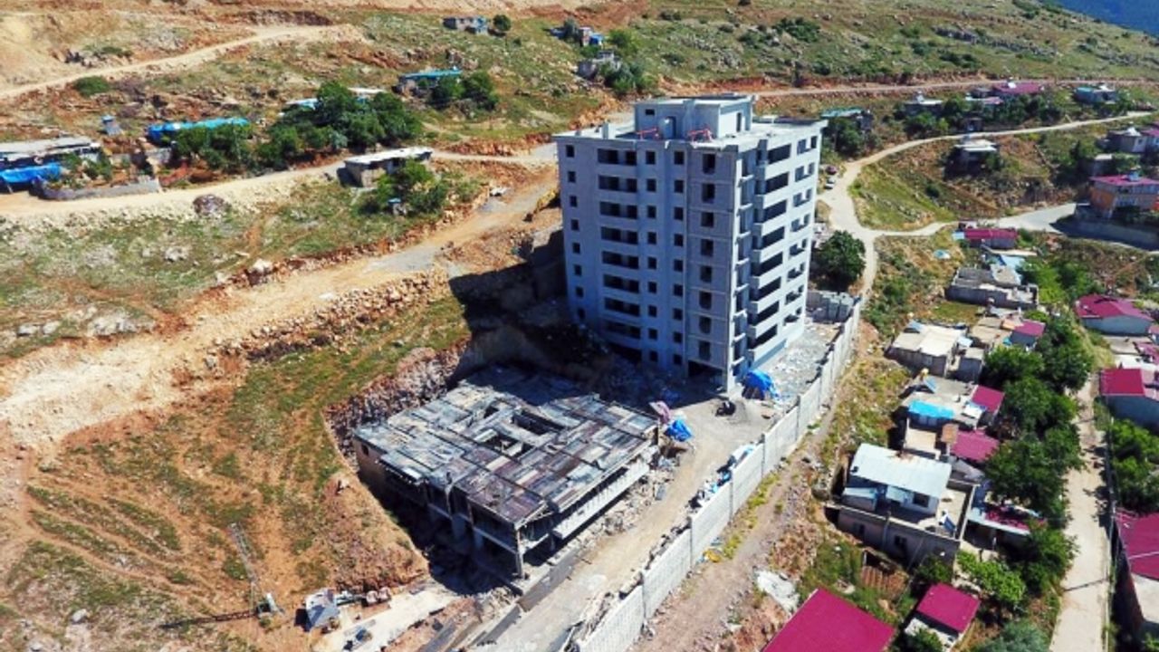 Onikişubat’ın Eşsiz Manzaralı Daireleri Sahiplerini Bekliyor