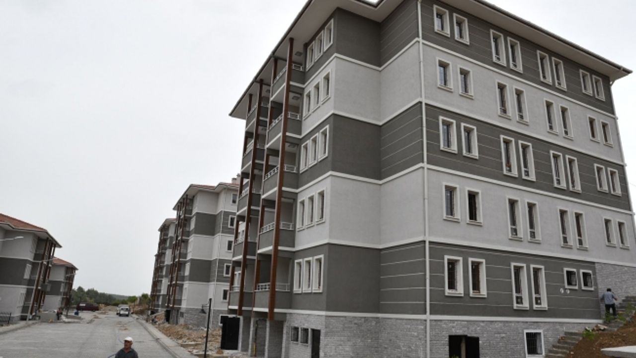 TOKİ Konut sahipleri bir ay sonra evlerine kavuşacak