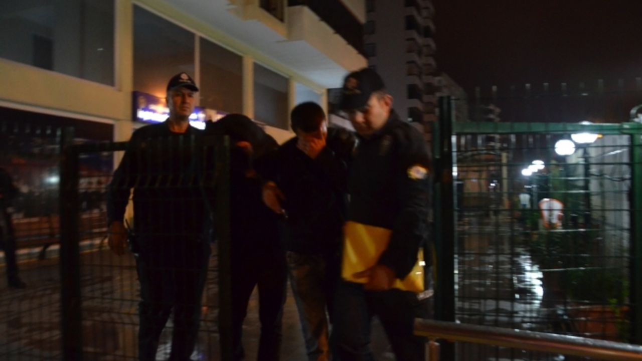 Kahramanmaraş’ta sabah kahvaltısı için zeytin çaldılar!