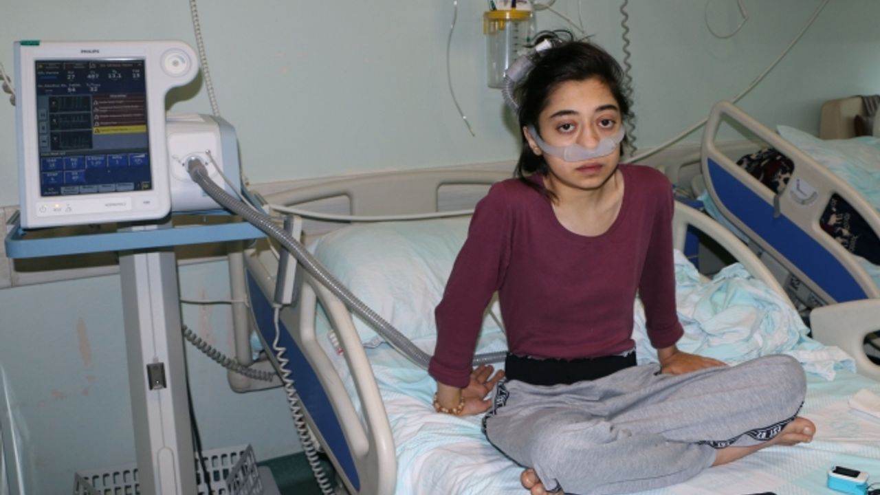 Akciğer Hastası Genç Kız: “Cumhurbaşkanımız Hayallerime Nefes Olsun”