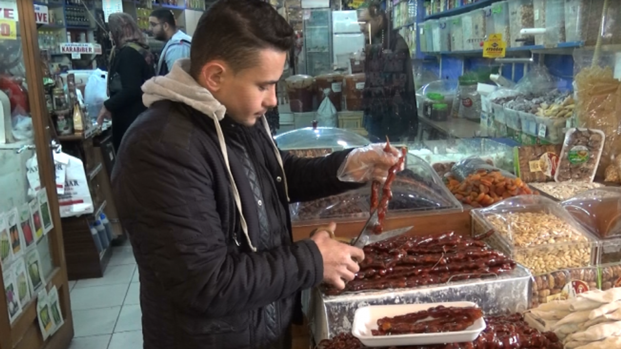 Kış Aylarının Vazgeçilmezi Pekmez ve Pekmez Ürünleri