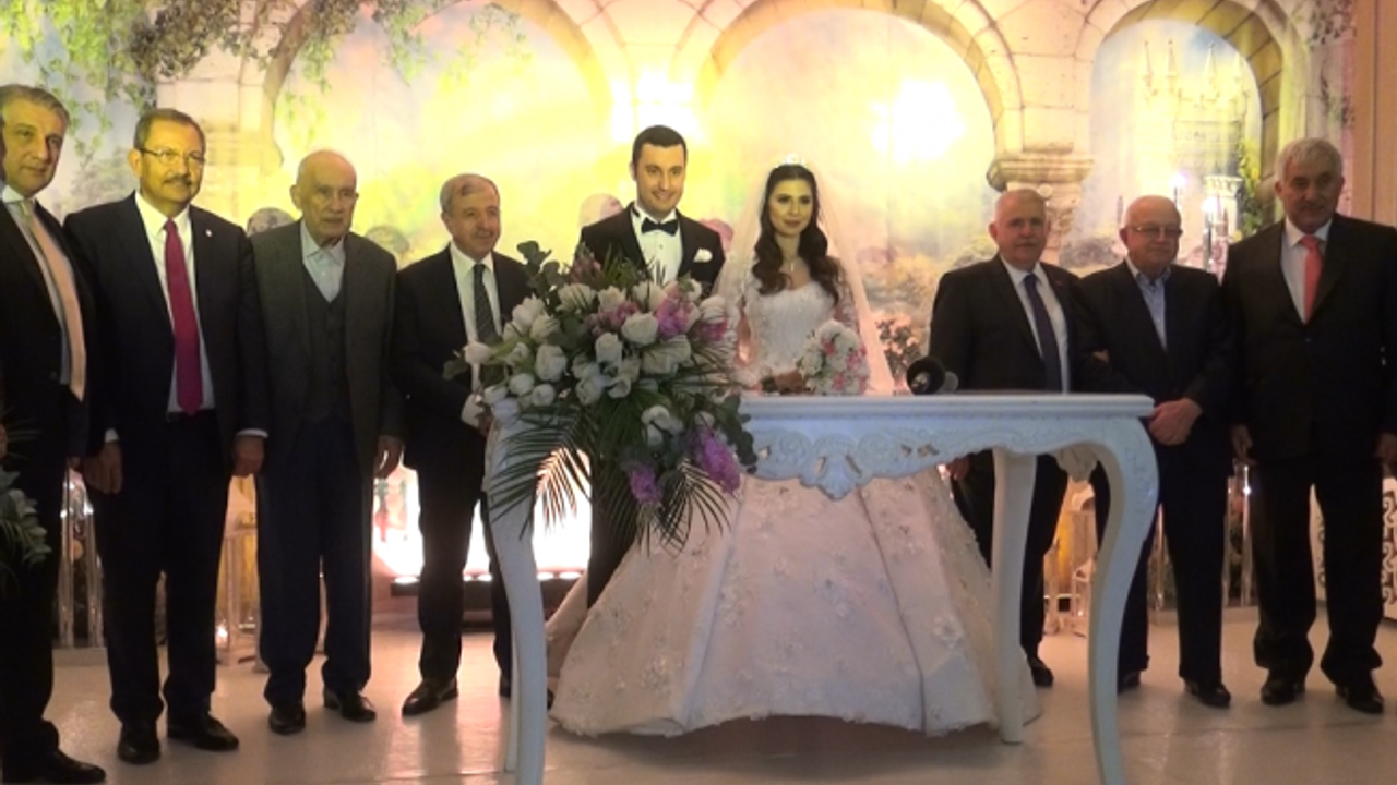 Utlu ve Gümüşer ailelerinin mutlu günü