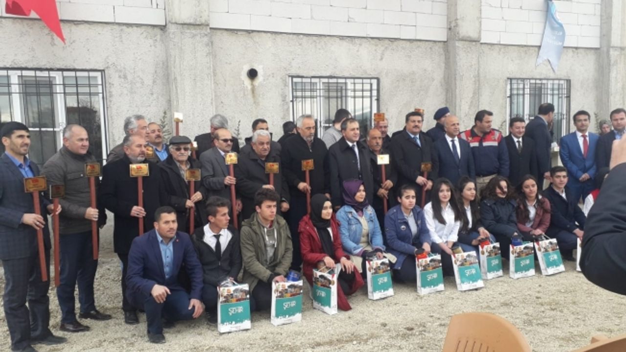 Elbistanlı şehitlerin anısına çam fidanı dikildi