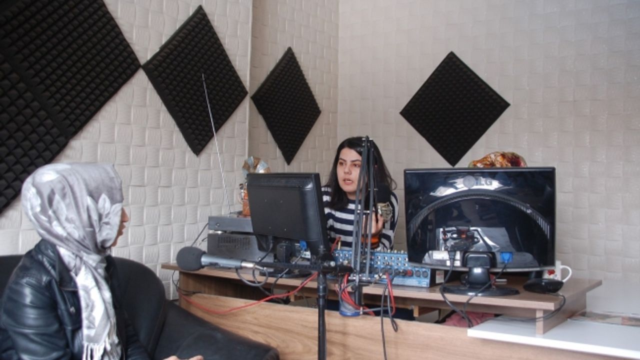 Kanseri nasıl yendiğini radyo yayınında anlattı