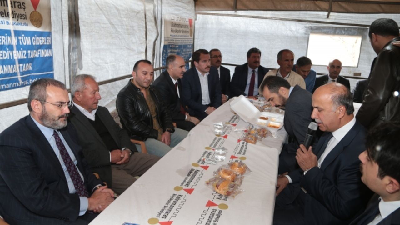 AK Parti Genel Başkan Yardımcısı Mahir Ünal, kazada hayatını kaybeden Onur Yay'ın ailesini ziyaret etti