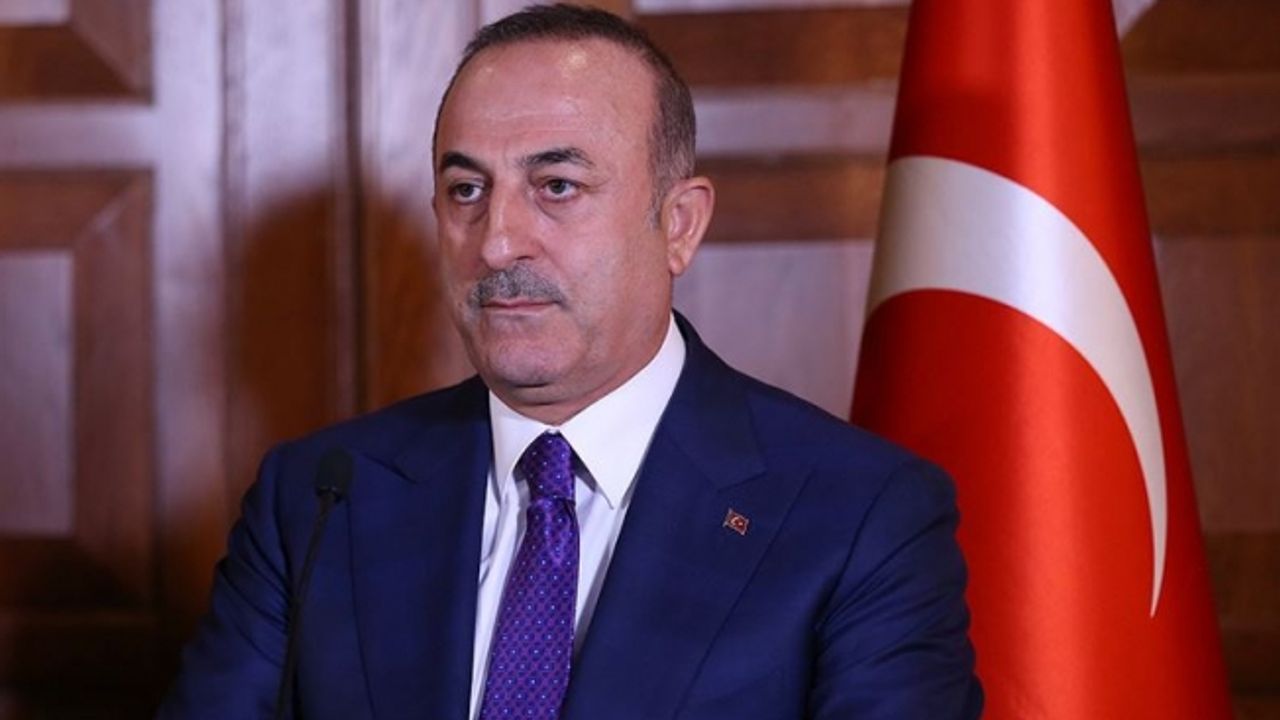 Dışişleri Bakanı Çavuşoğlu: Milli takımımızın İzlanda'da maruz kaldığı muamele kabul edilemez