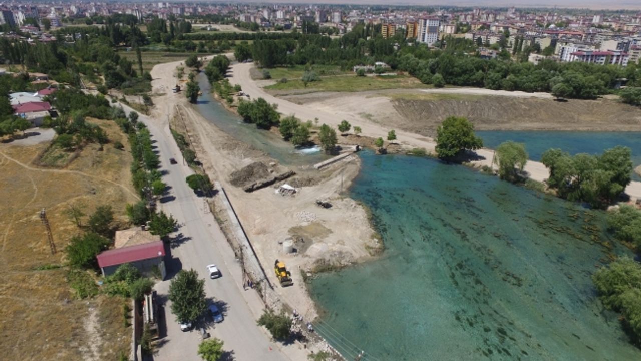 Gürbüz; “Elbistan turist çeken bir şehir haline dönüşüyor”