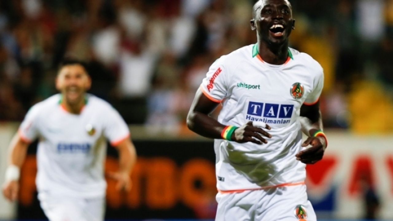 Alanyaspor 4'te 4 yaptı
