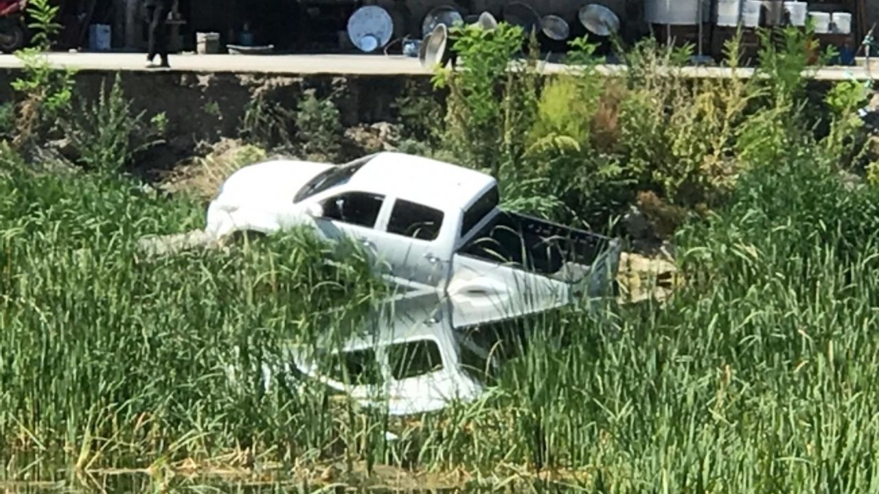 El Freni Unutulan Pikap İnşaat Temeline Düştü