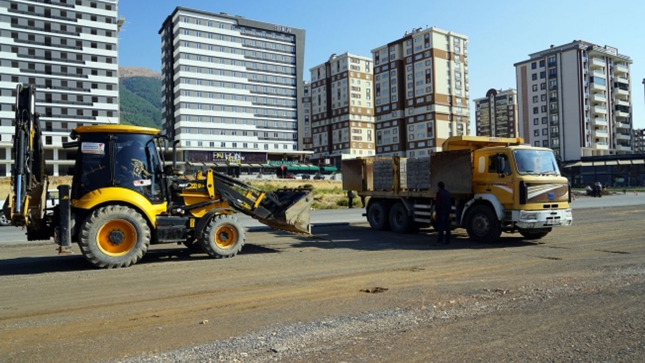 Bin 200 Metre Uzunluğunda 40 Metre Genişliğinde Yeni Bulvarda Çalışmalar Başladı