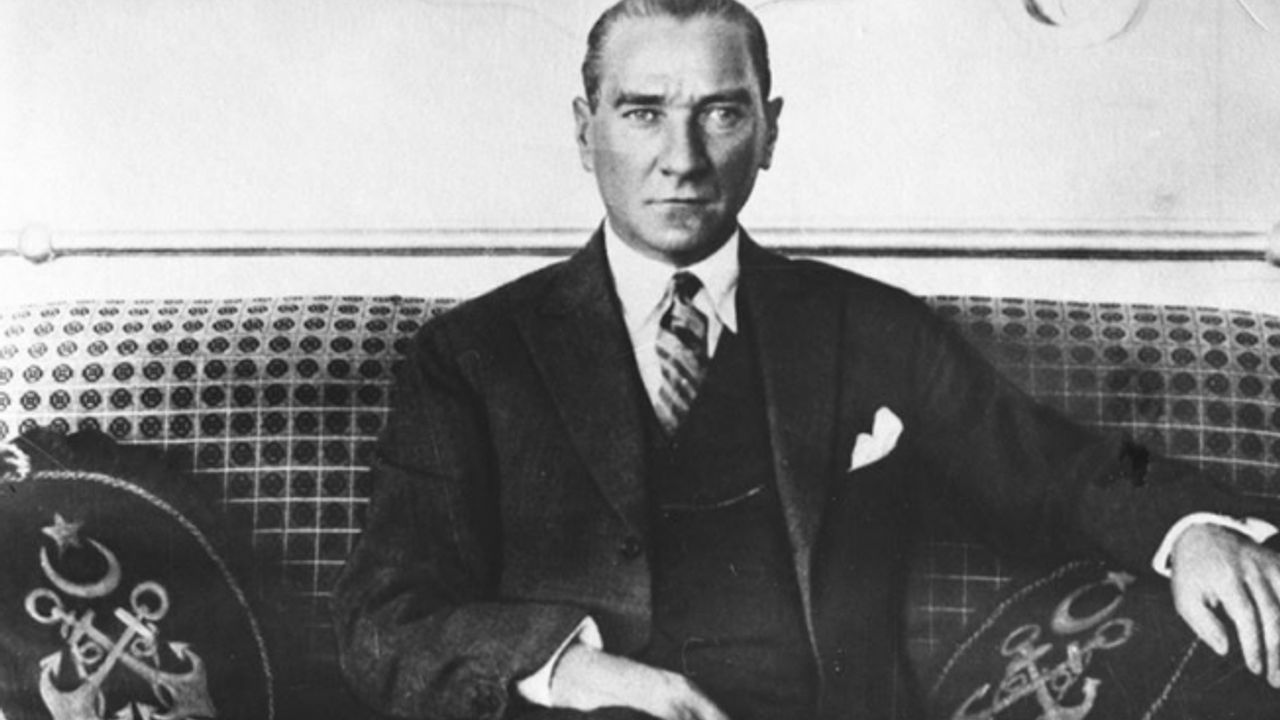 Büyük Önder Atatürk 81 yıldır özlemle anılıyor