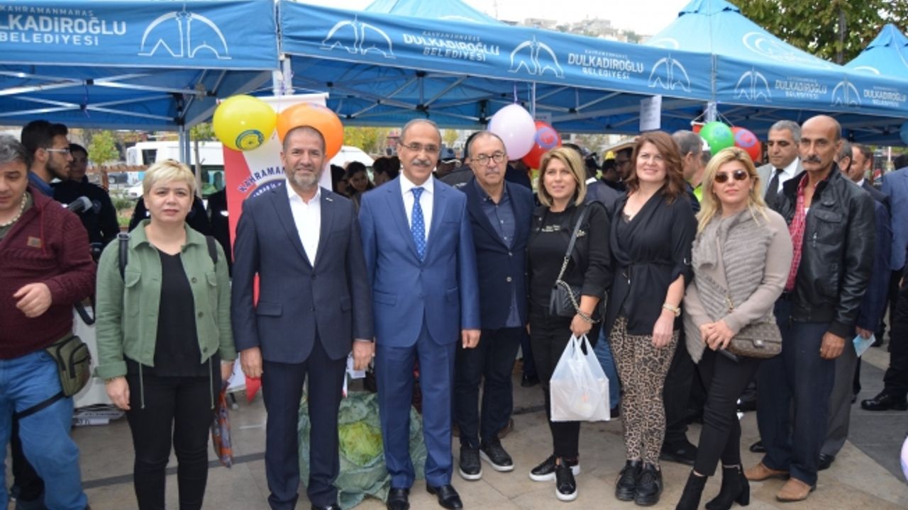 Kahramanmaraş Polis Eşleri Derneği Öğrencilere Burs Amaçlı Kermes Düzenledi