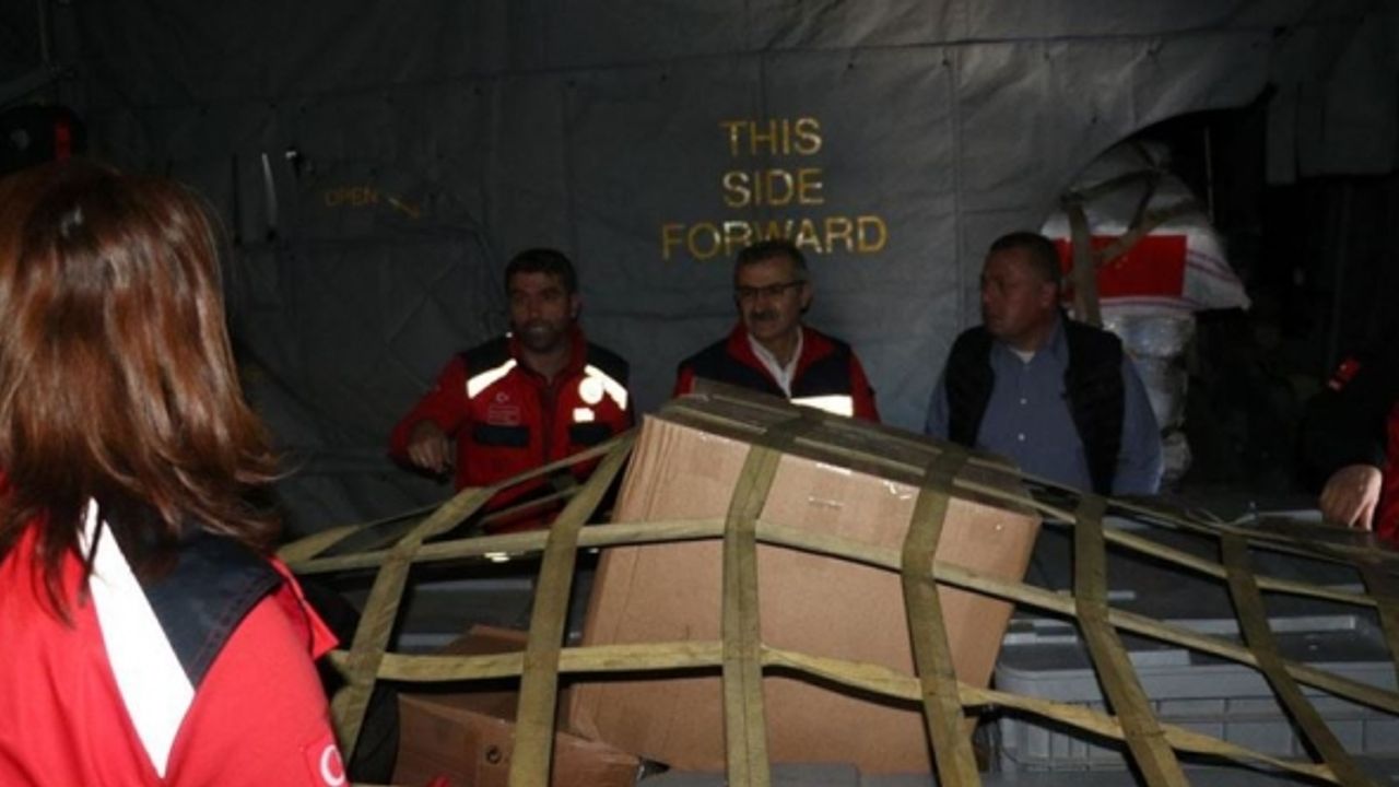 Çin'deki Türk vatandaşlarını getirecek askeri uçak Moğolistan'da