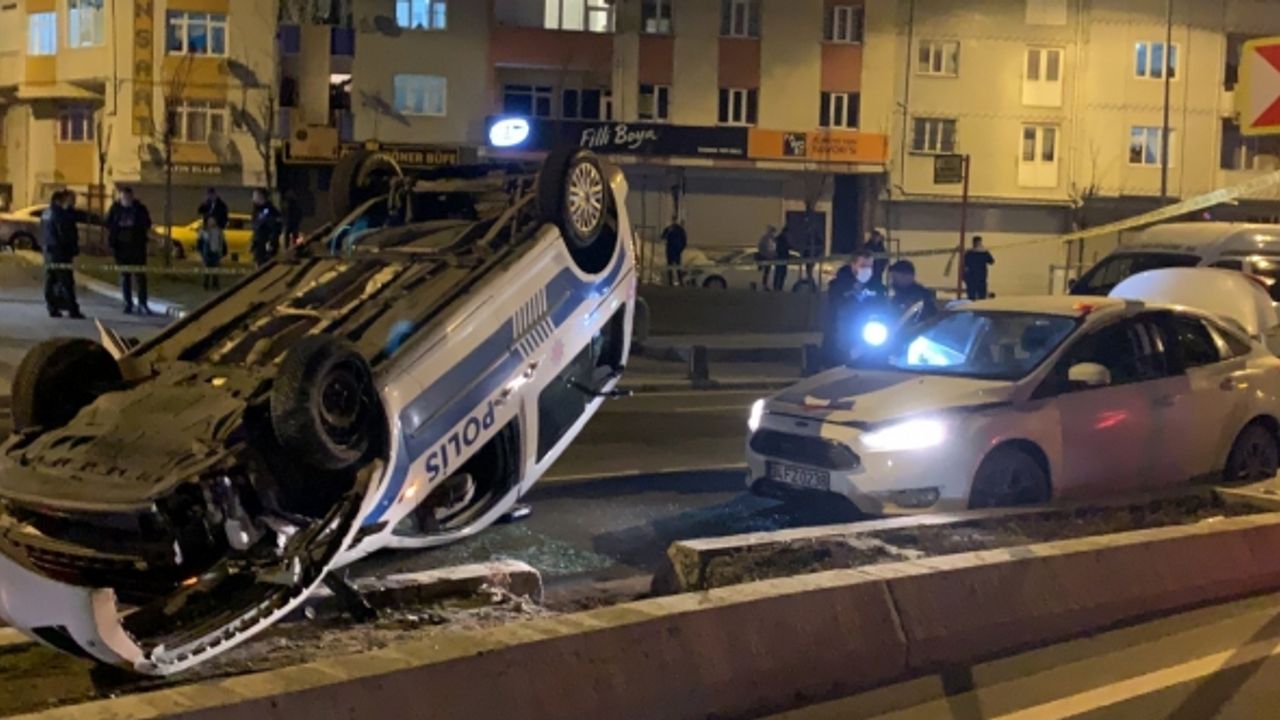 Polis aracı kovaladığı şüpheli araca çarparak takla attı