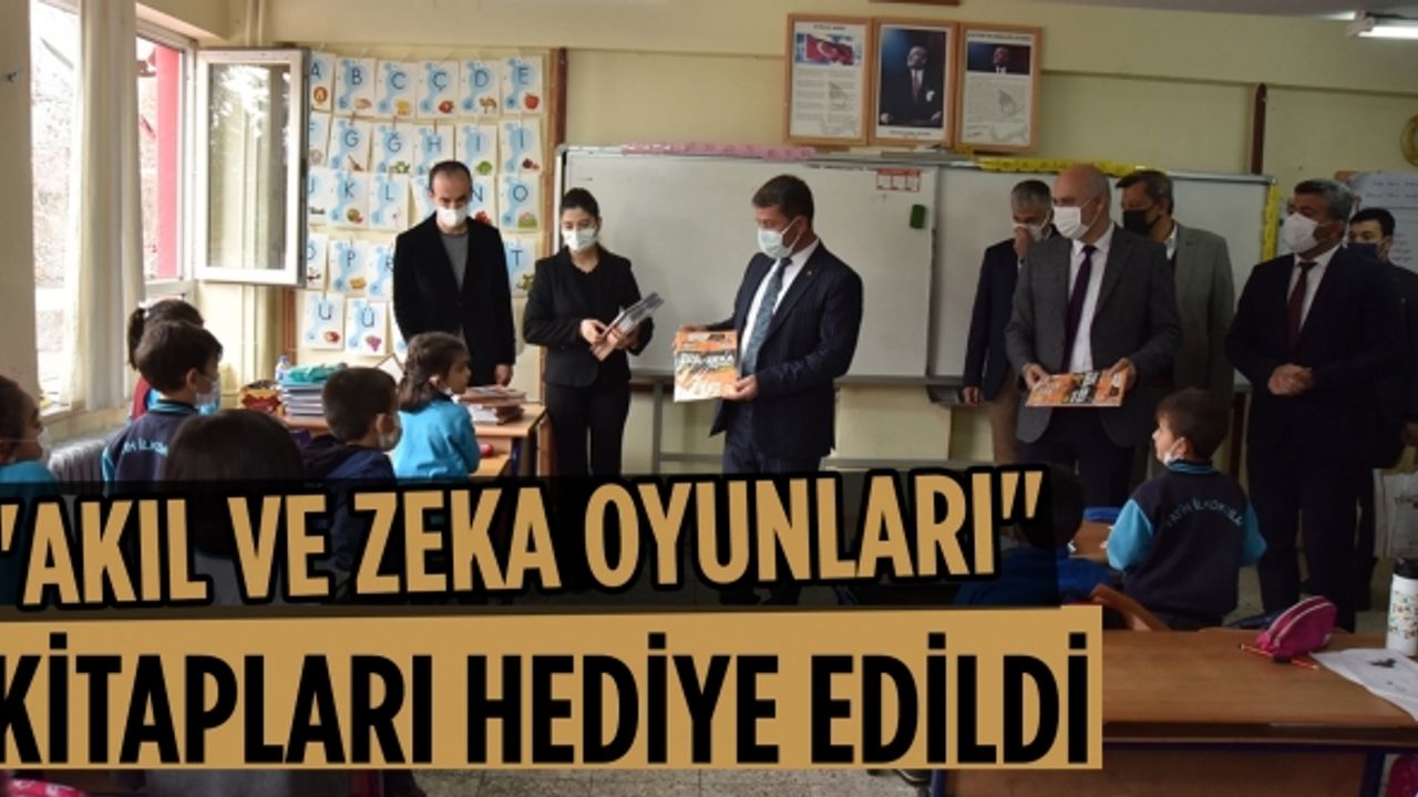 Türkoğlu Belediyesi'nden öğrencilere "akıl ve zeka oyunları" kitapları hediye edildi