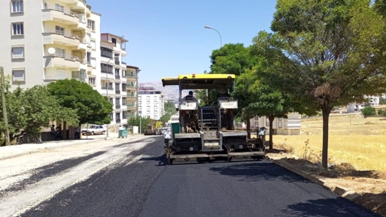 Pazarcık’ta Mehmet Özdal Caddesi Yenileniyor