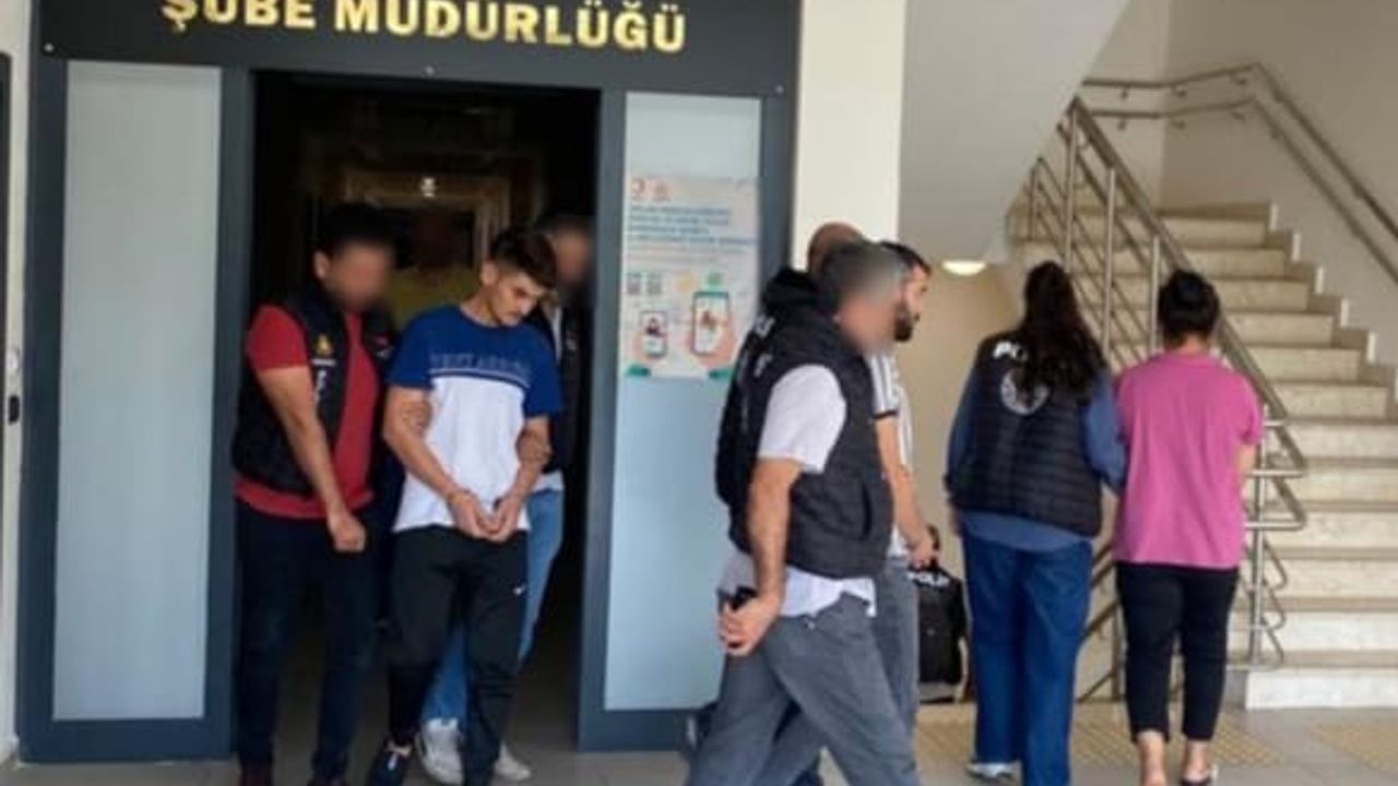 Kahramanmaraş’ta arkadaş bulmak isterken gasp edildi
