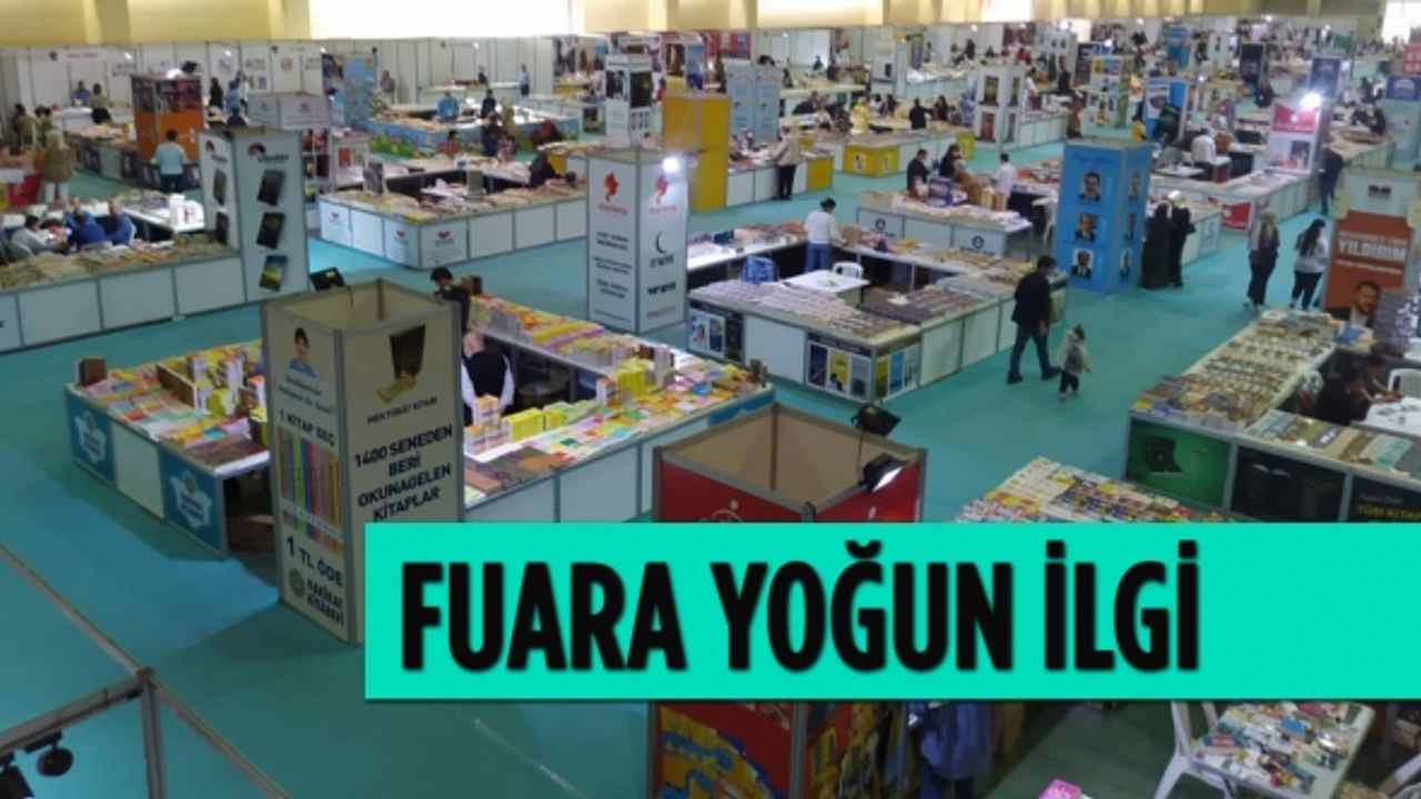 Fuarda Binlerce Eser 23 Ekim’e Kadar Kitapseverleri Bekliyor
