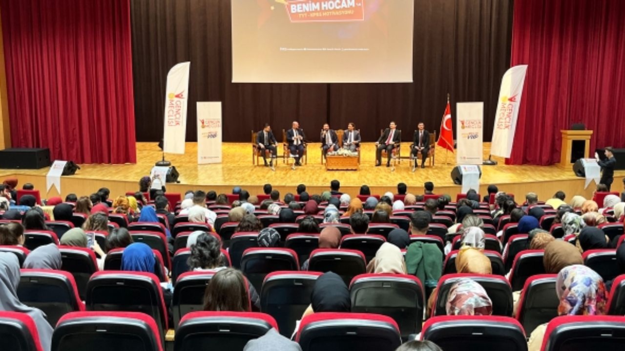 Kahramanmaraş’ta ‘Benim Hocam’ Ekibine Yoğun İlgi