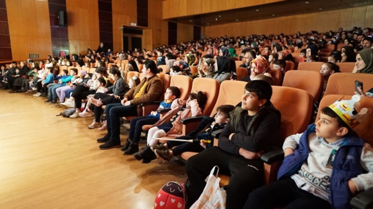 Minikler Tatilin Tadını Büyükşehir’in Etkinlikleriyle Çıkarıyor
