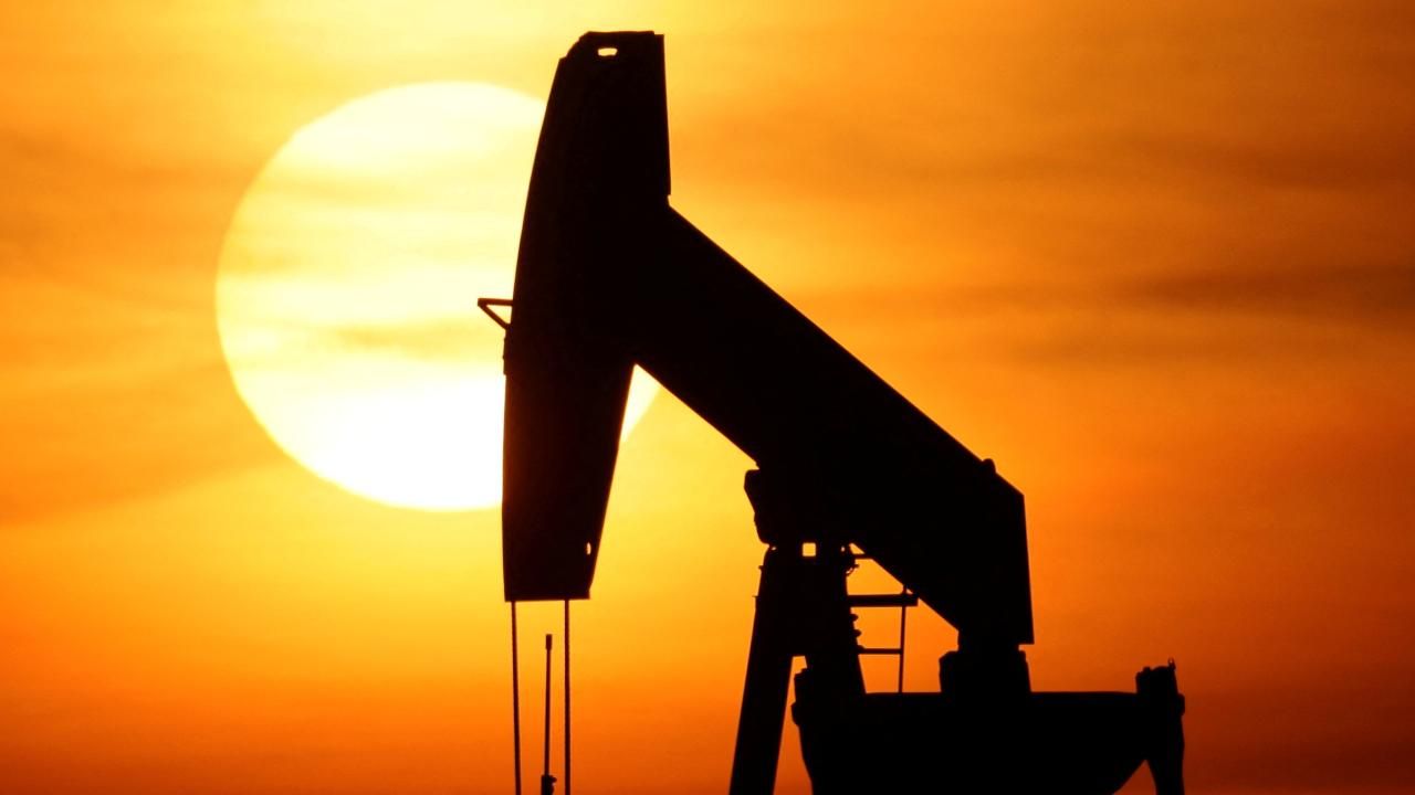 Brent petrolün varili 76,69 dolar