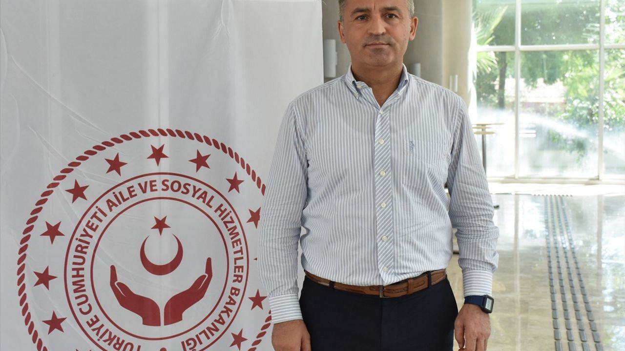 Adana'da kreşlere dijital bağımlılık ve korunma yolları konusunda konferans verildi
