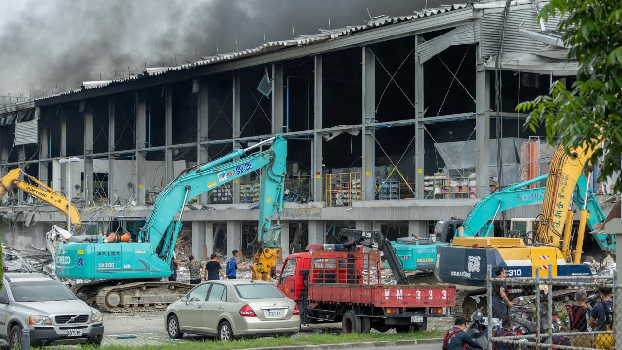 Tayvan'da fabrikada çıkan yangında ölenlerin sayısı 9'a çıktı
