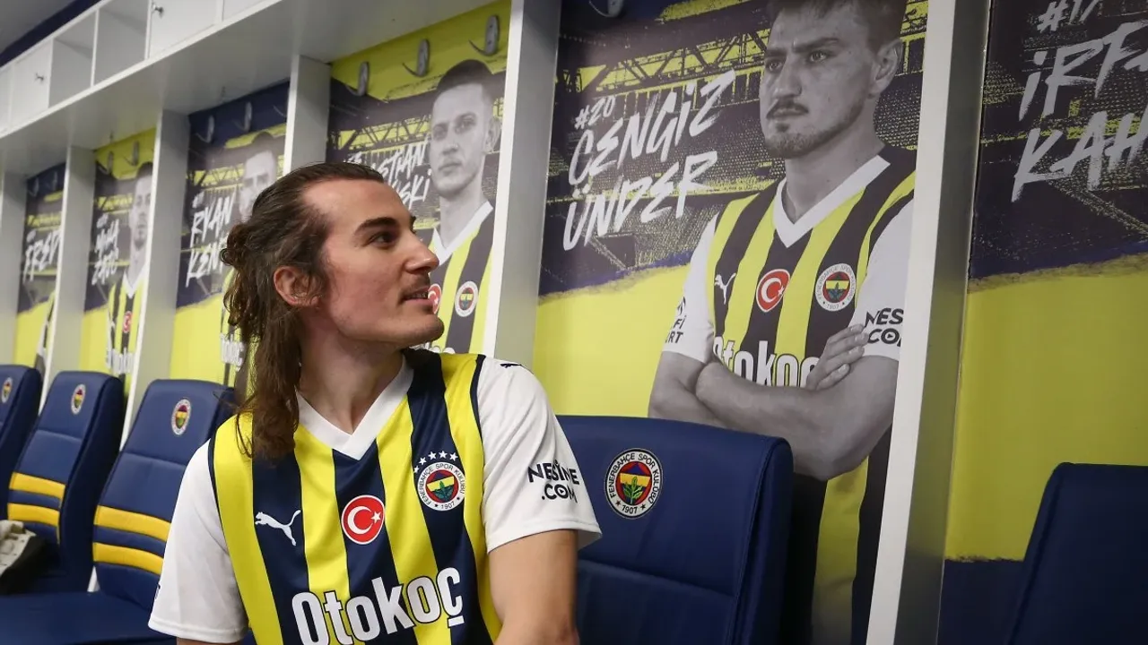 Fenerbahçe, Çağlar Söyüncü'yü resmen açıkladı