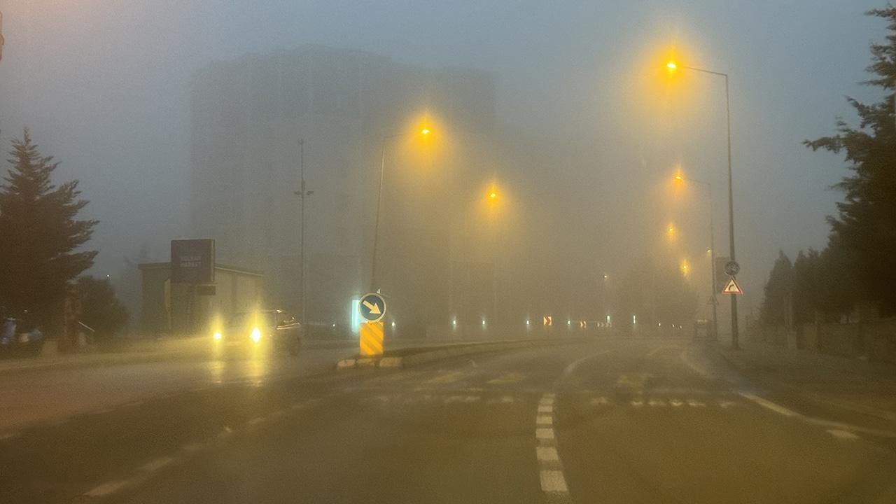 Edirne'de yoğun sis: Görüş mesafesi 30 metre