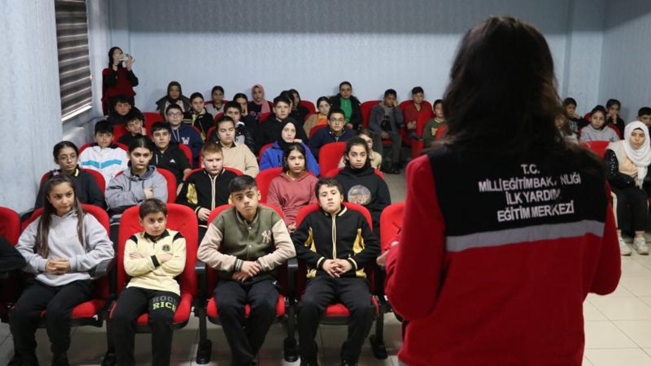 Gaziantep'te okullarda verilen ilk yardım eğitimi 20 öğrencinin hayatını kurtardı