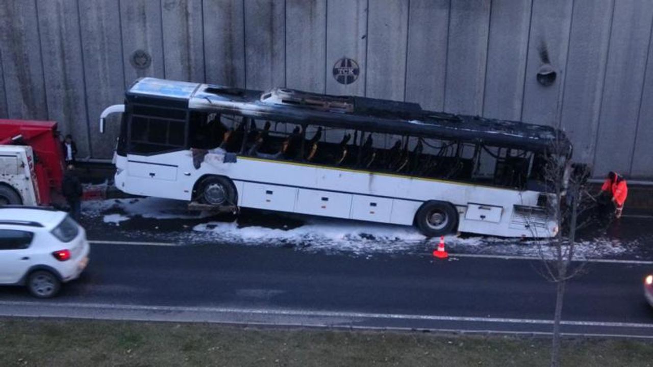 Malatya'da seyir halindeki servis otobüsünde yangın