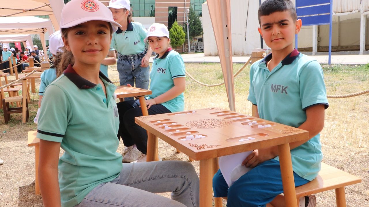 Geleneksel Oyunlar Tırı Kilis'te depremzede çocuklarla buluştu