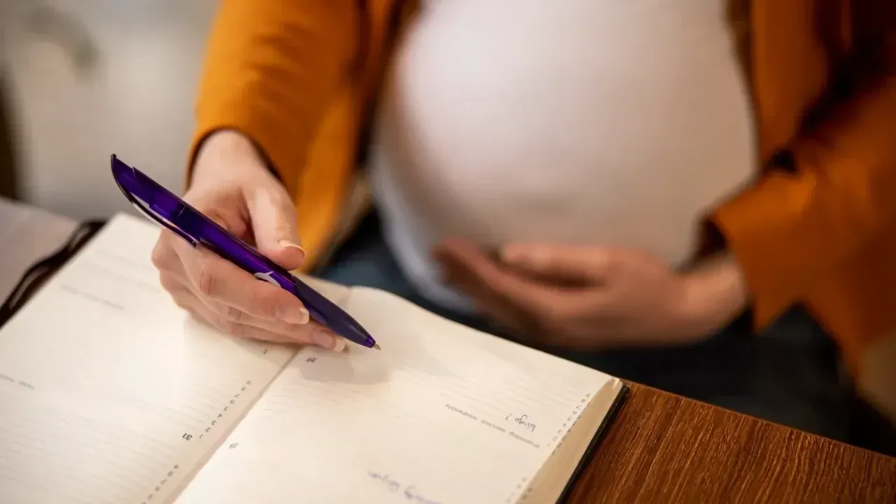 AK Parti’den Yeni Kanun Teklifi: Doğum İzni 24 Haftaya Çıkıyor