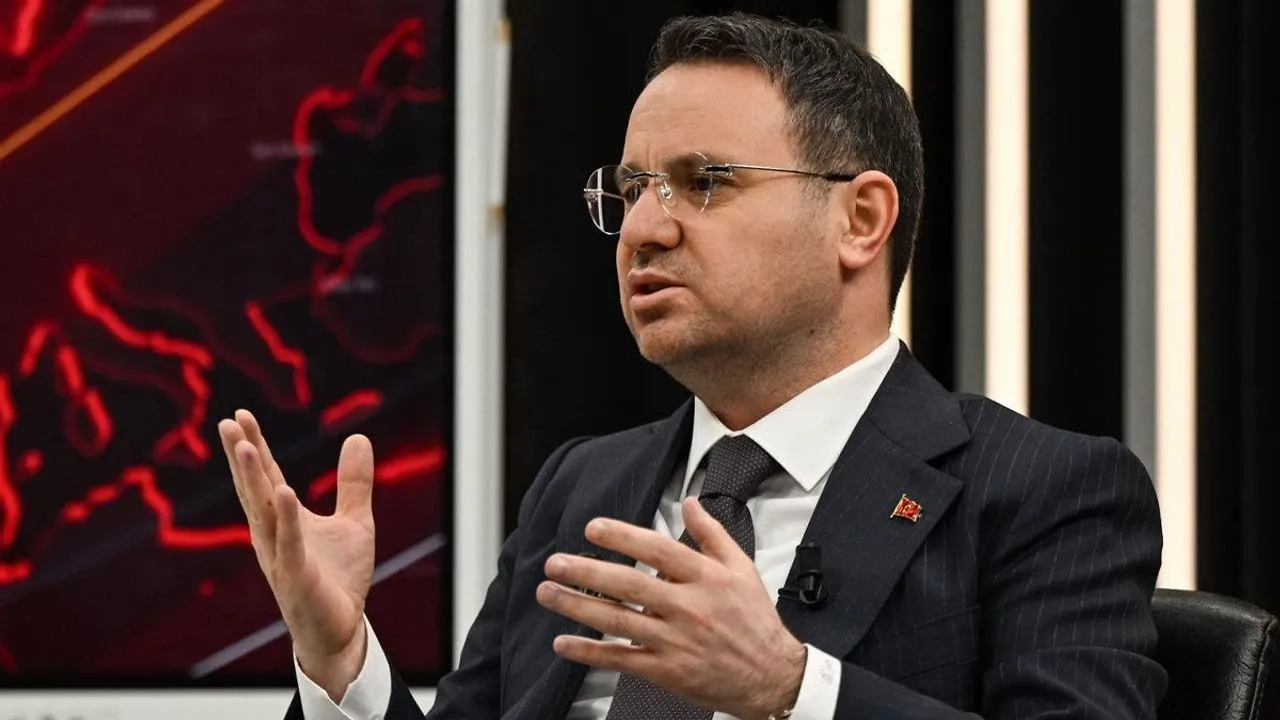 Bakan Gürlek Duyurdu: 7 İlde Suç Örgütlerine Dev Operasyon!