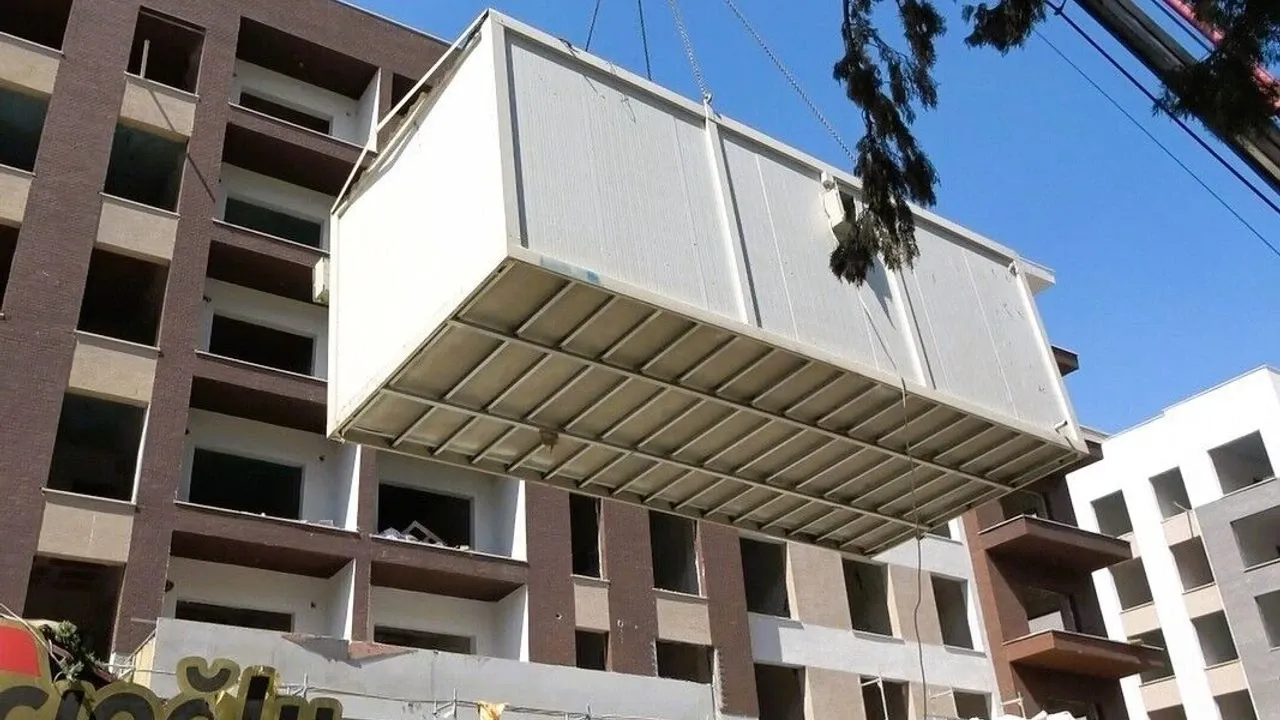 Kahramanmaraş'ta Deprem Sonrası Kurulan Konteyner Çarşılar Kaldırılıyor