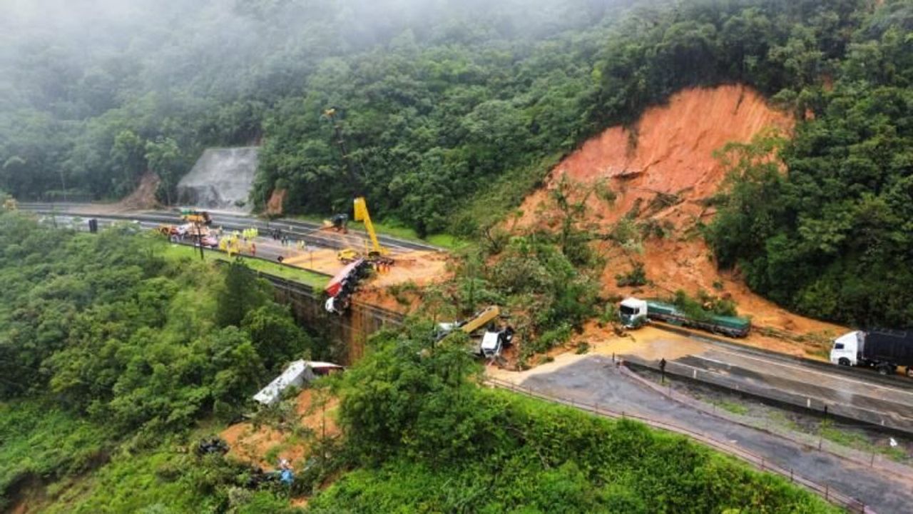 Giresun'da heyelan nedeniyle 21 ev tedbir amacıyla boşaltıld