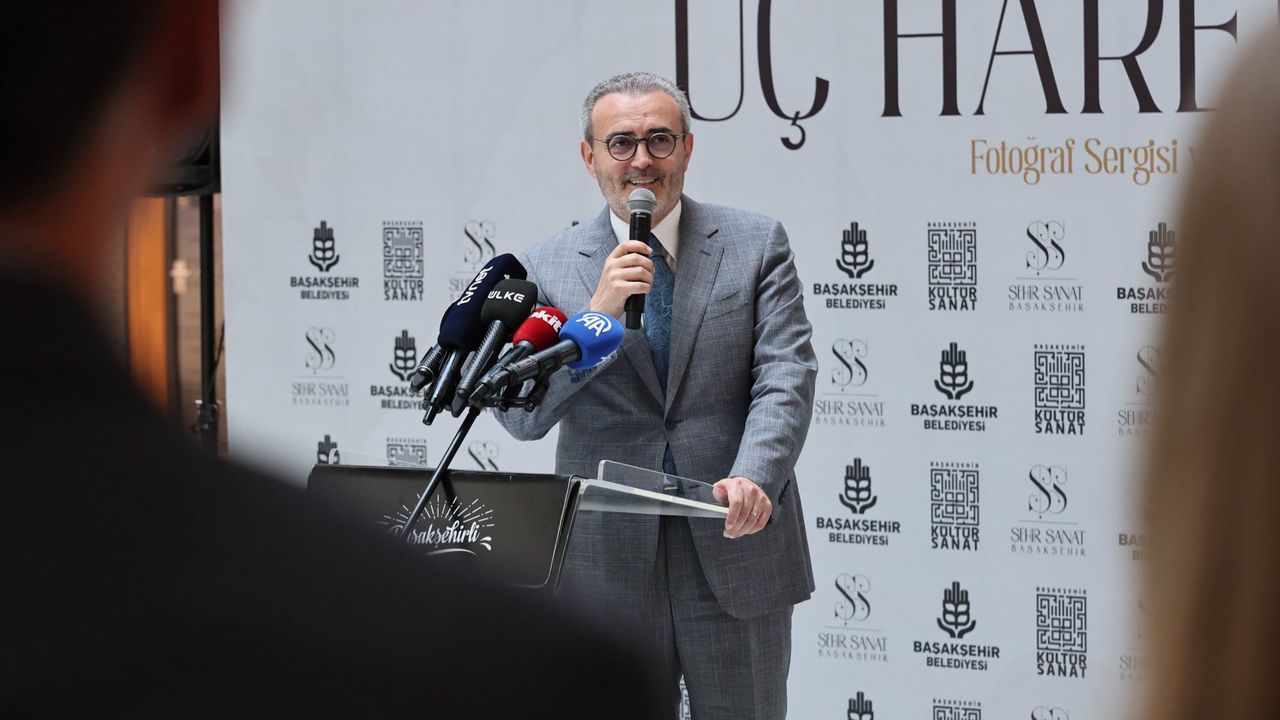 Mahir Ünal "Üç Harem" Sergisinin Açılışında Konuştu