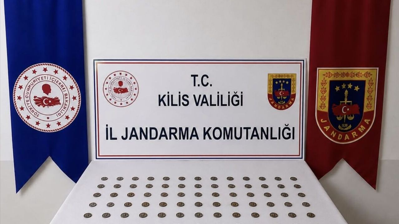 Kilis'te tarihi eser operasyonunda 107 sikke ele geçirildi