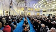 Kahramanmaraş’ta Miraç Kandili Coşkusu | Dualar Abdülhamid Han Camii’nden Yükseldi