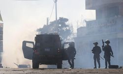 İsrail güçleri 2 Filistinliyi yaraladı, 22 Filistinliyi de gözaltına ald